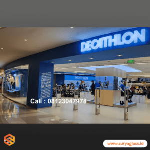 partisi kaca decathlon pakuwon mall surabaya