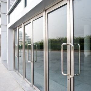 pintu kaca tempered gedung