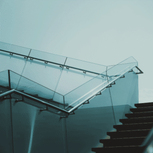 railing kaca moderen