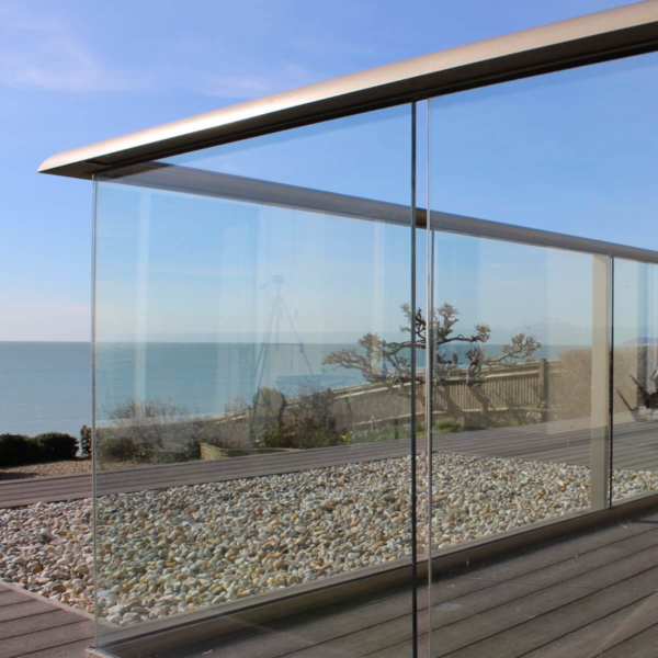 railing kaca tempered frameless